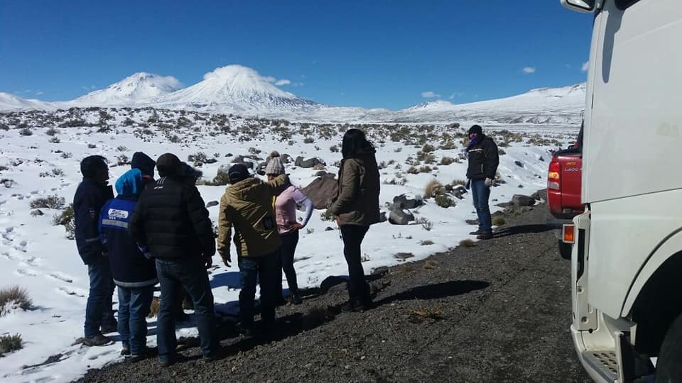 Alcaldesa de Putre visita a vecinos del Altiplano luego de nevazones